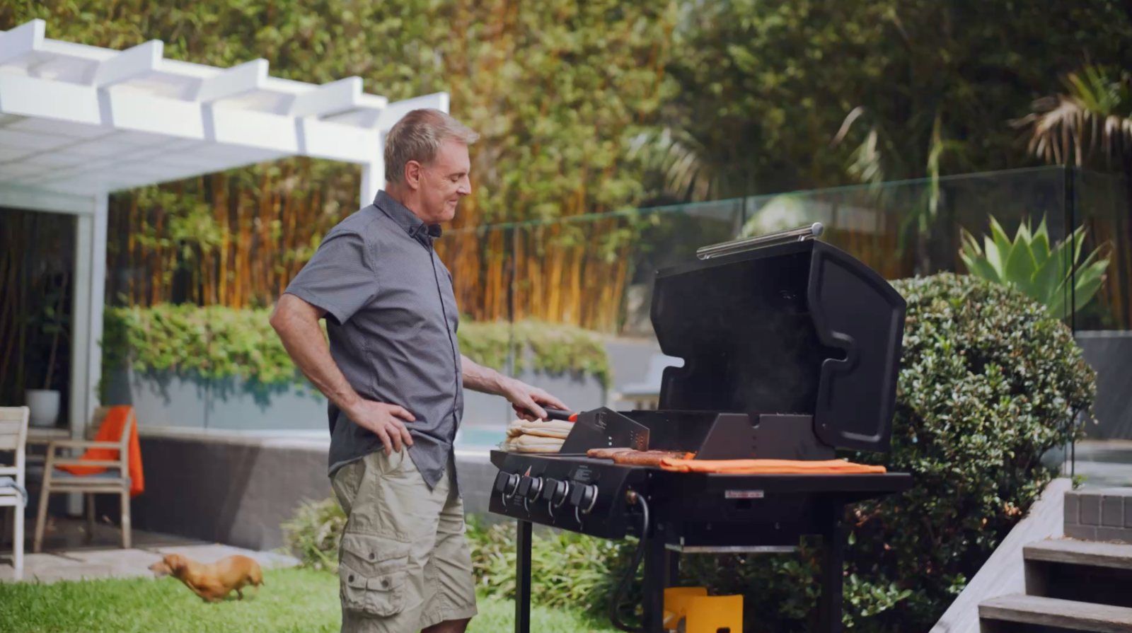 bitcoin.com.au TV spot: a man at a backyard barbecue